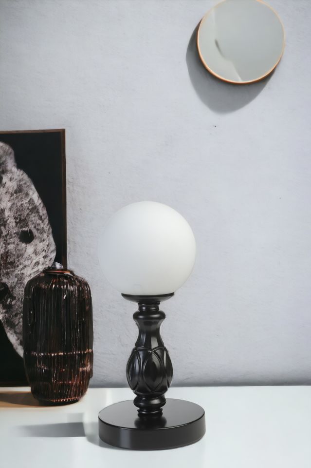 OLİMPİYAT SİYAH BEYAZ CAMLI MASA LAMBASI