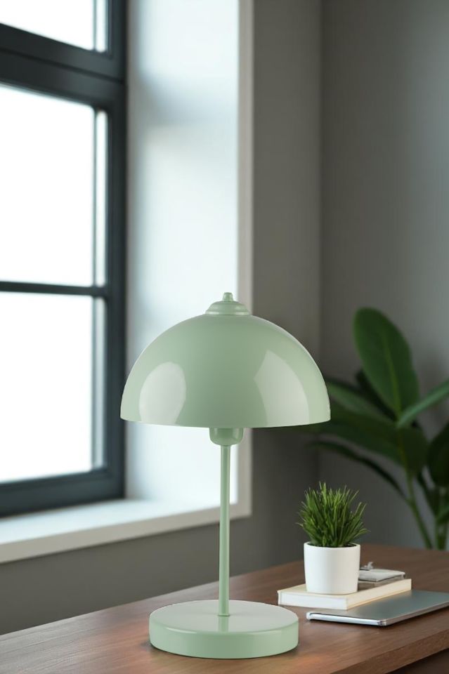 YENİ LUNGO YEŞİL MASA LAMBASI