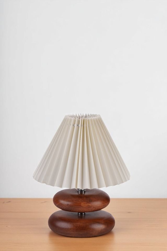 MARS CEVİZ PİLELİ KREM ABAJURLU MASA LAMBASI