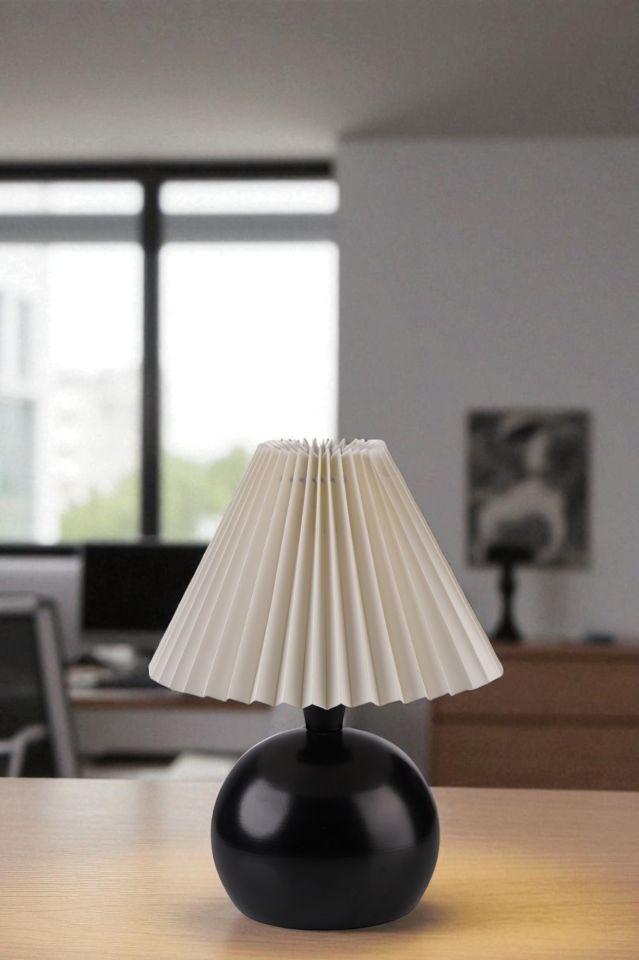 OLİVER SİYAH PİLELİ KREM ABAJURLU MASA LAMBASI