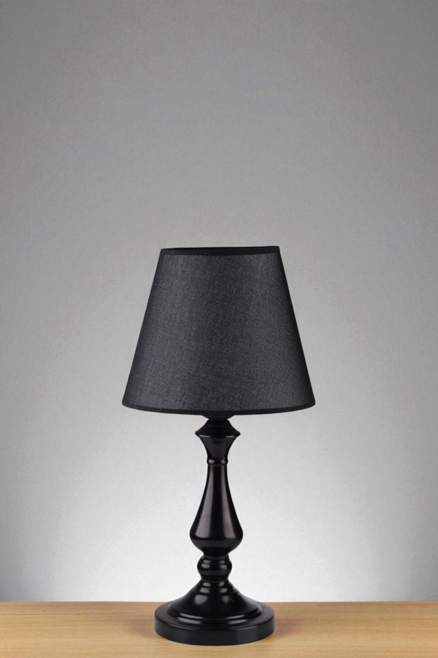 MEGAN SİYAH PRAMİT HASIR SİYAH ABAJURLU MASA LAMBASI