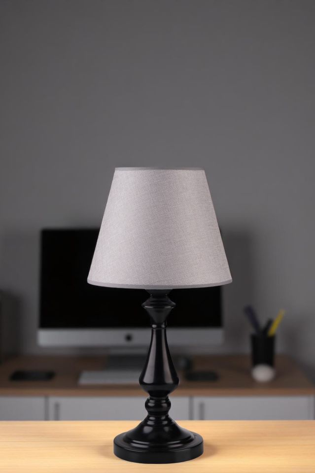 MEGAN SİYAH PRAMİT HASIR GRİ ABAJURLU MASA LAMBASI