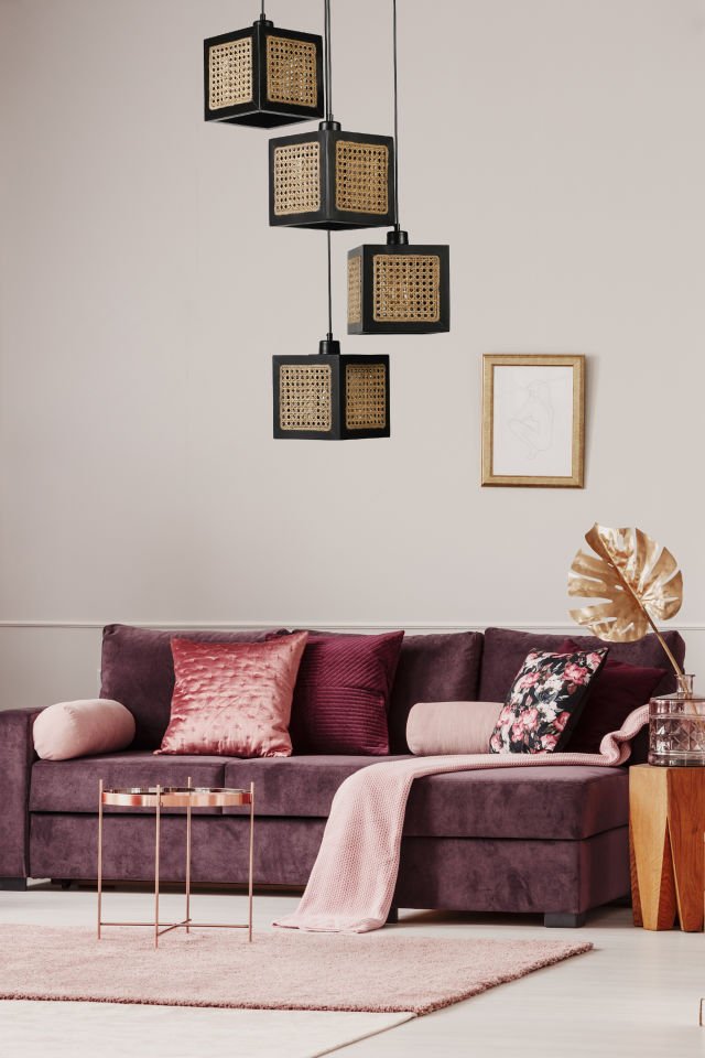 KUMSAL 4 LÜ TEPSİLİ SİYAH RATTAN AVİZE